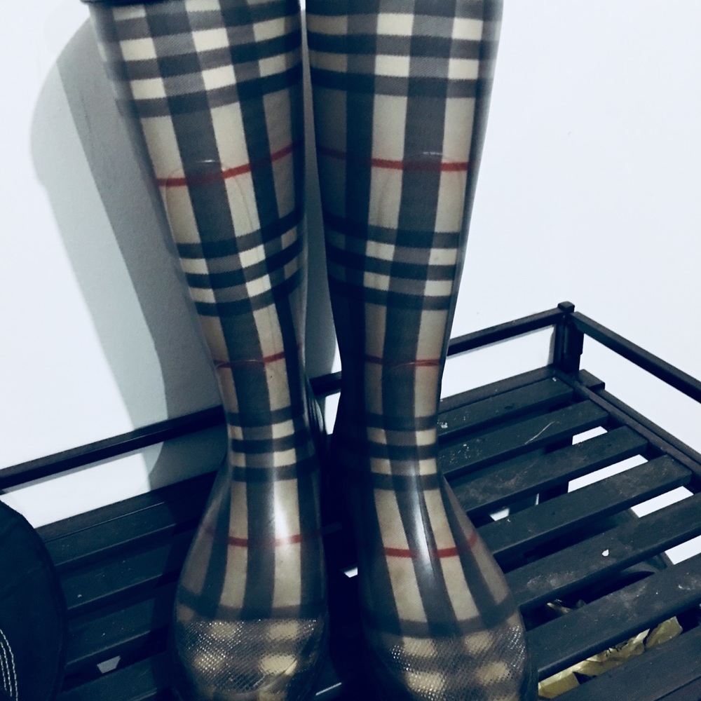 Authentic Burberry Rain boots Gray Size 37 - Picture 3 of 6